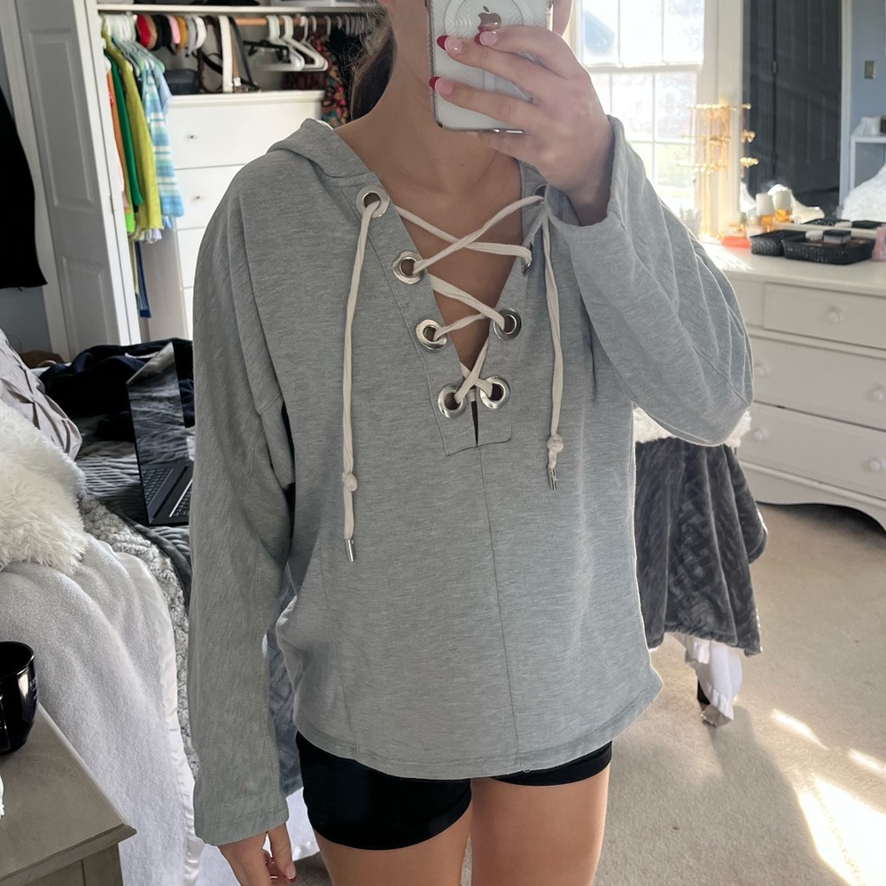 Grey sweatshirt